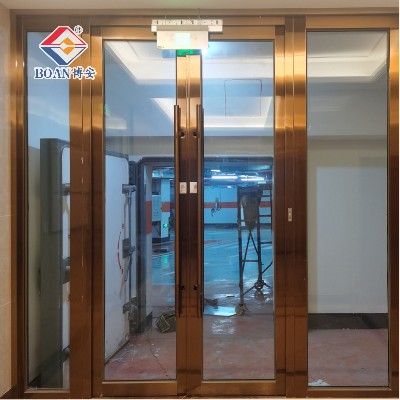 玻璃隔熱防火門(mén)